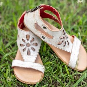 New Bed Stu SOTO CUTOUT SANDALS in Nectar Lux - Sz 7 1/2